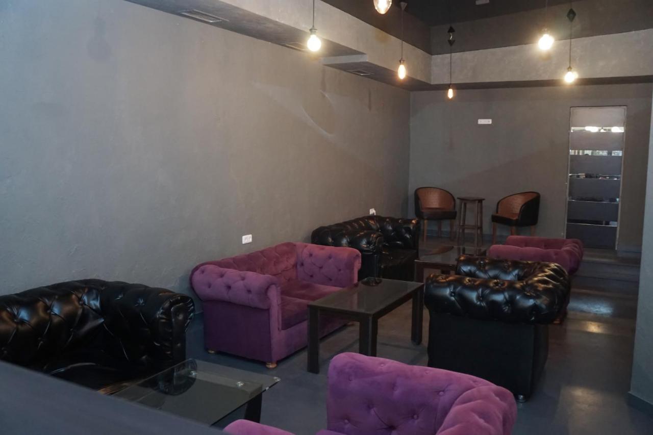 Nor Yerevan Hotel Екстериор снимка