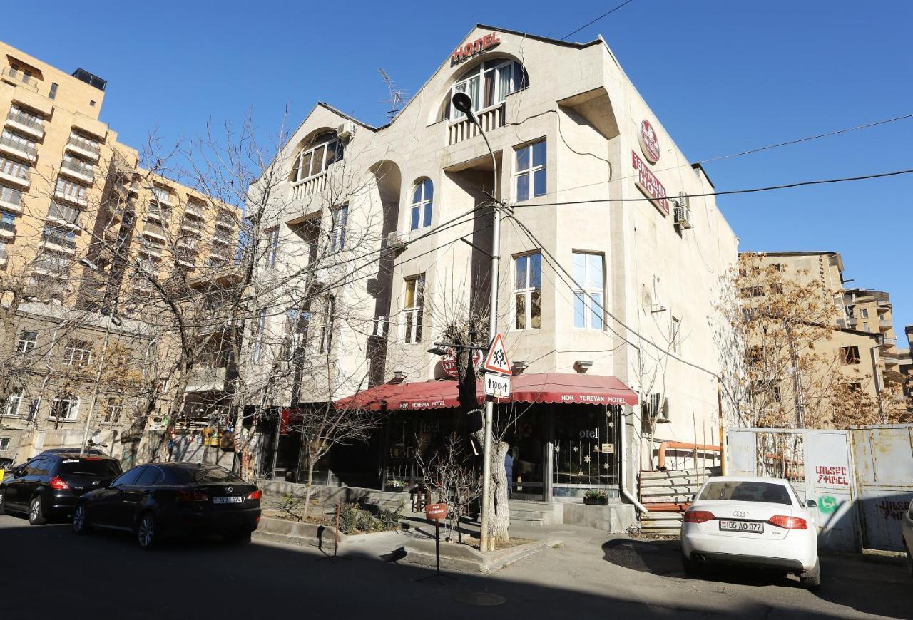 Nor Yerevan Hotel Екстериор снимка