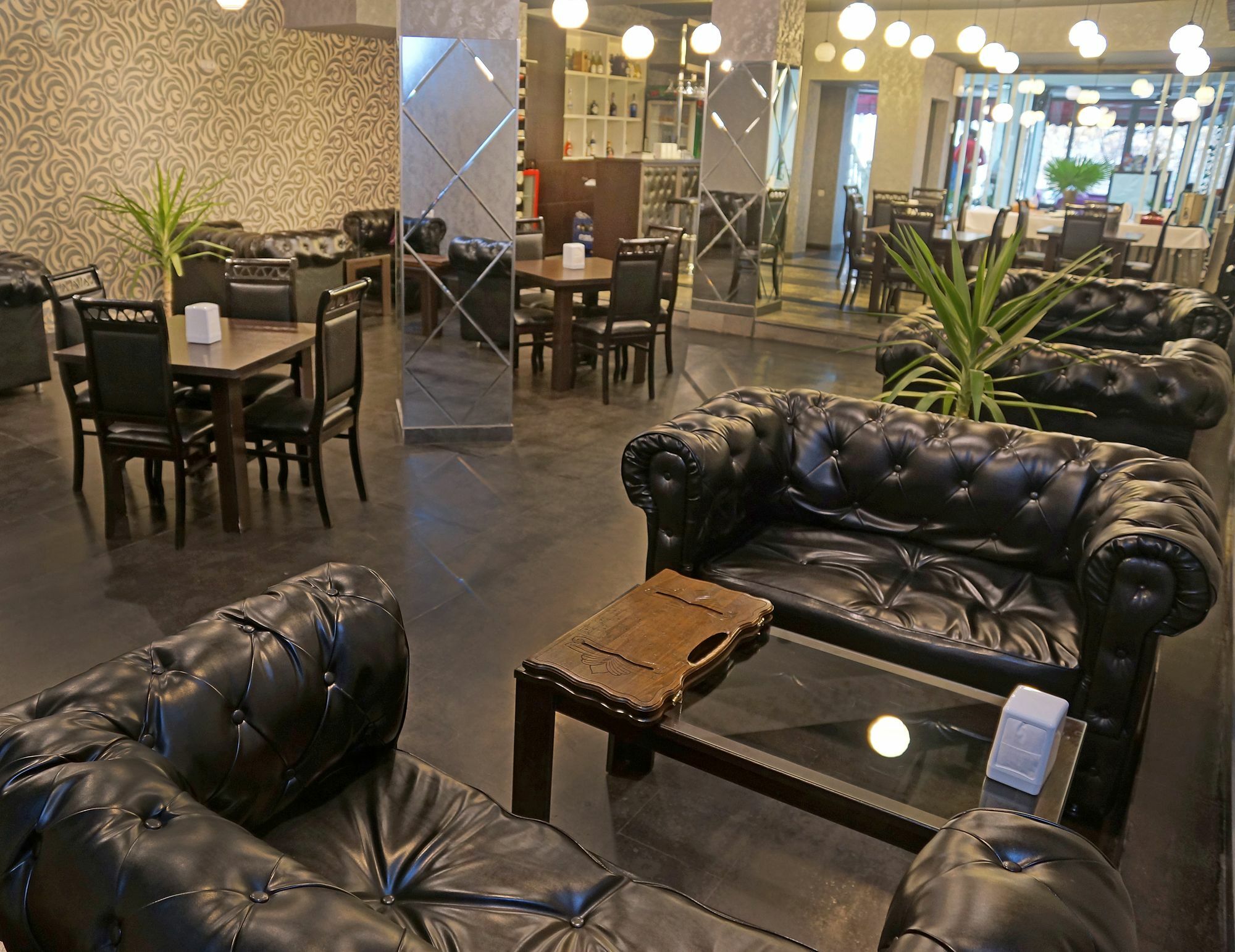 Nor Yerevan Hotel Екстериор снимка